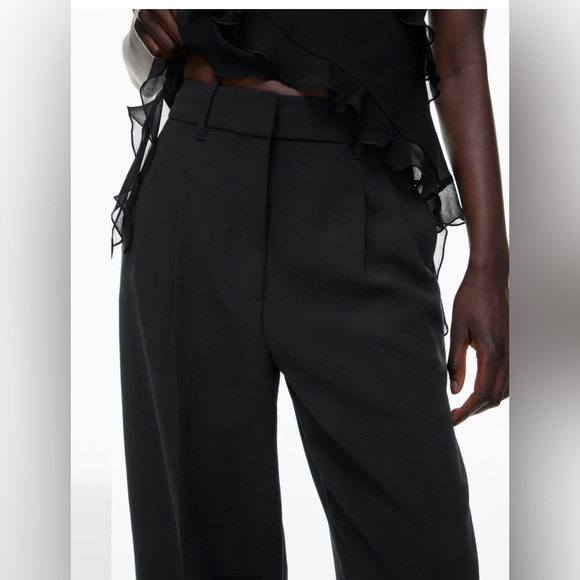 Black pants - Picture 3 of 10